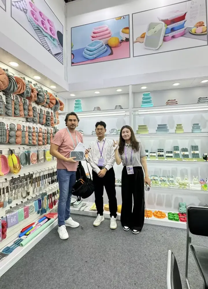 YOYI exhibition product display